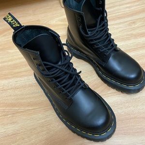 Dr Martens 1460 Bex 8-eye women US size 7